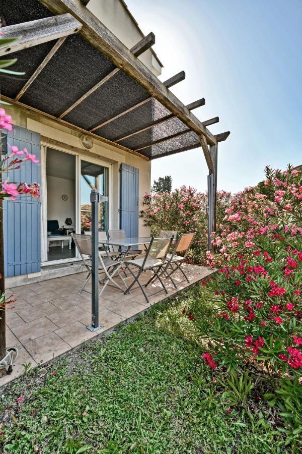 Le Petit Bonheur - Place Parking Privee - Clim - Terrasse - Piscine Partagee - Proche Parc Spirou Saint-Saturnin-les-Avignon ภายนอก รูปภาพ